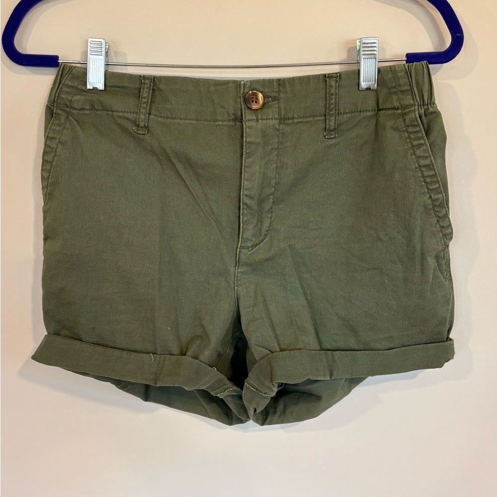 Old Navy Olive Green Women's Everyday Shorts - Size Small